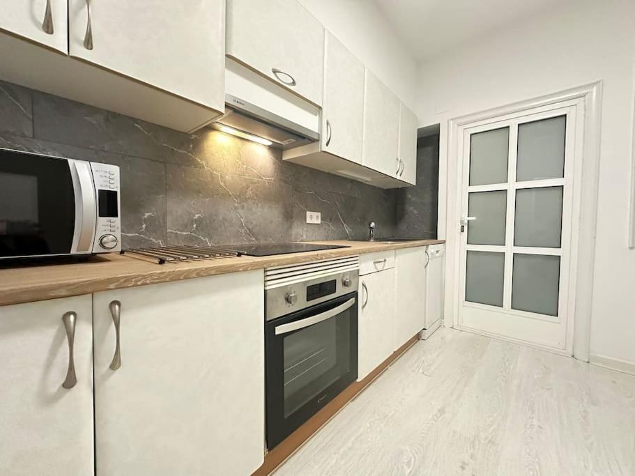 Arte Y Nuevo En El Centro Apartment Виго Екстериор снимка